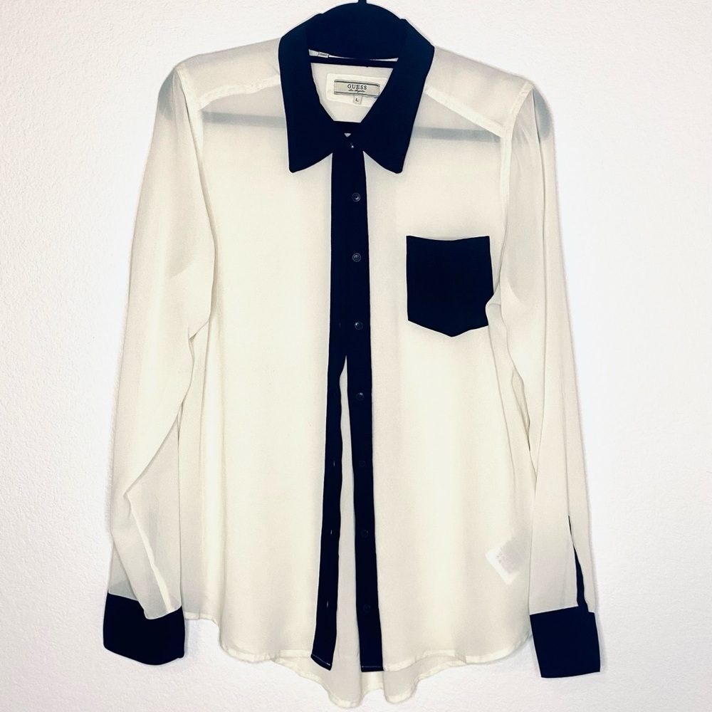 Preowned Guess Womenβs Blouse size large